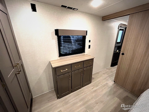 2025 KZ Sportsmen SE 303QBSE RV Photo 3