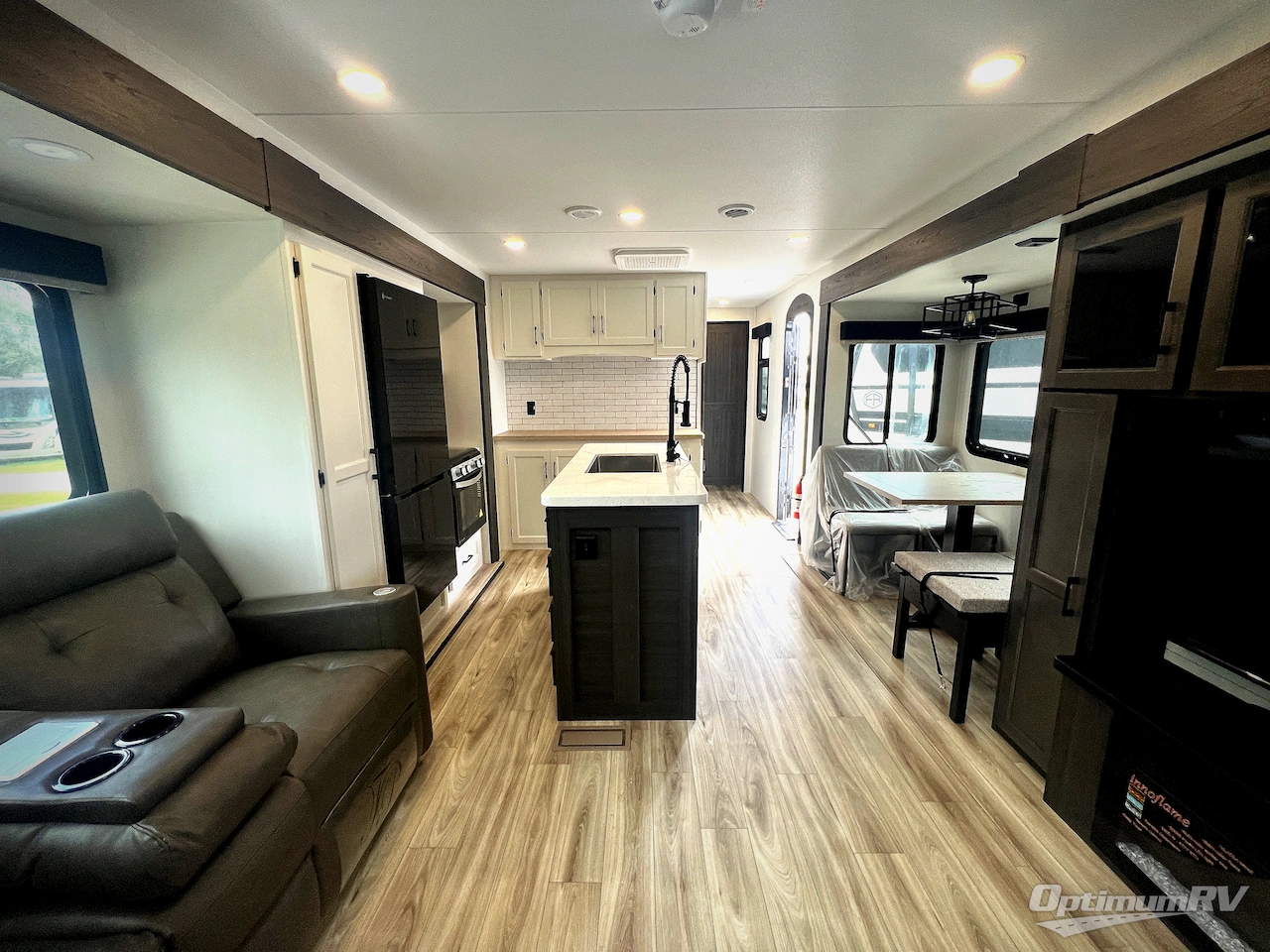 2027 Venture SportTrek Touring Edition STT343VIK Photo 6