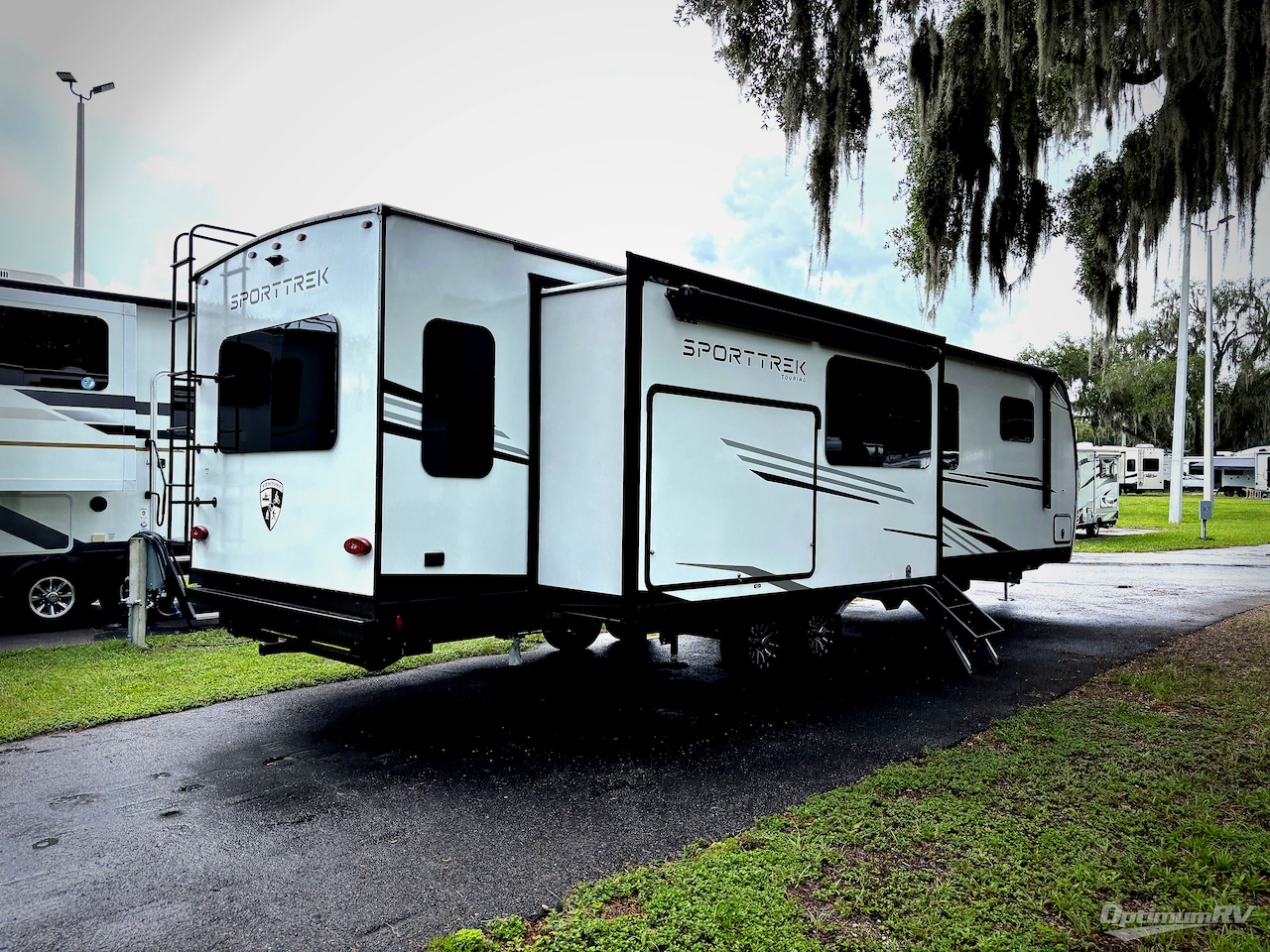 2027 Venture SportTrek Touring Edition STT343VIK Photo 2