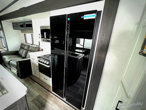 2025 Venture SportTrek Touring Edition STTF353VIK RV Photo 2