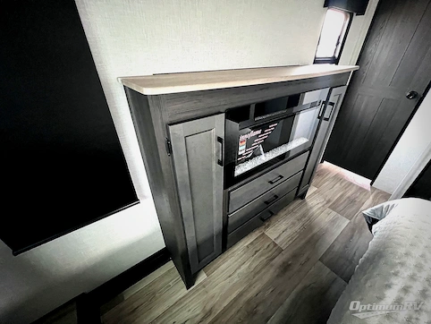 2025 Venture SportTrek Touring Edition STTF353VIK RV Photo 4