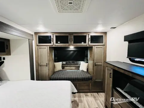 2024 Venture SportTrek Touring Edition STT343VIK RV Photo 4