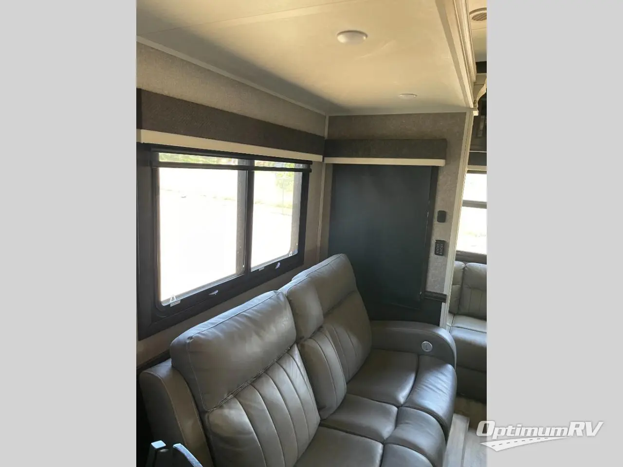 2021 Jayco Pinnacle 36FBTS Photo 15