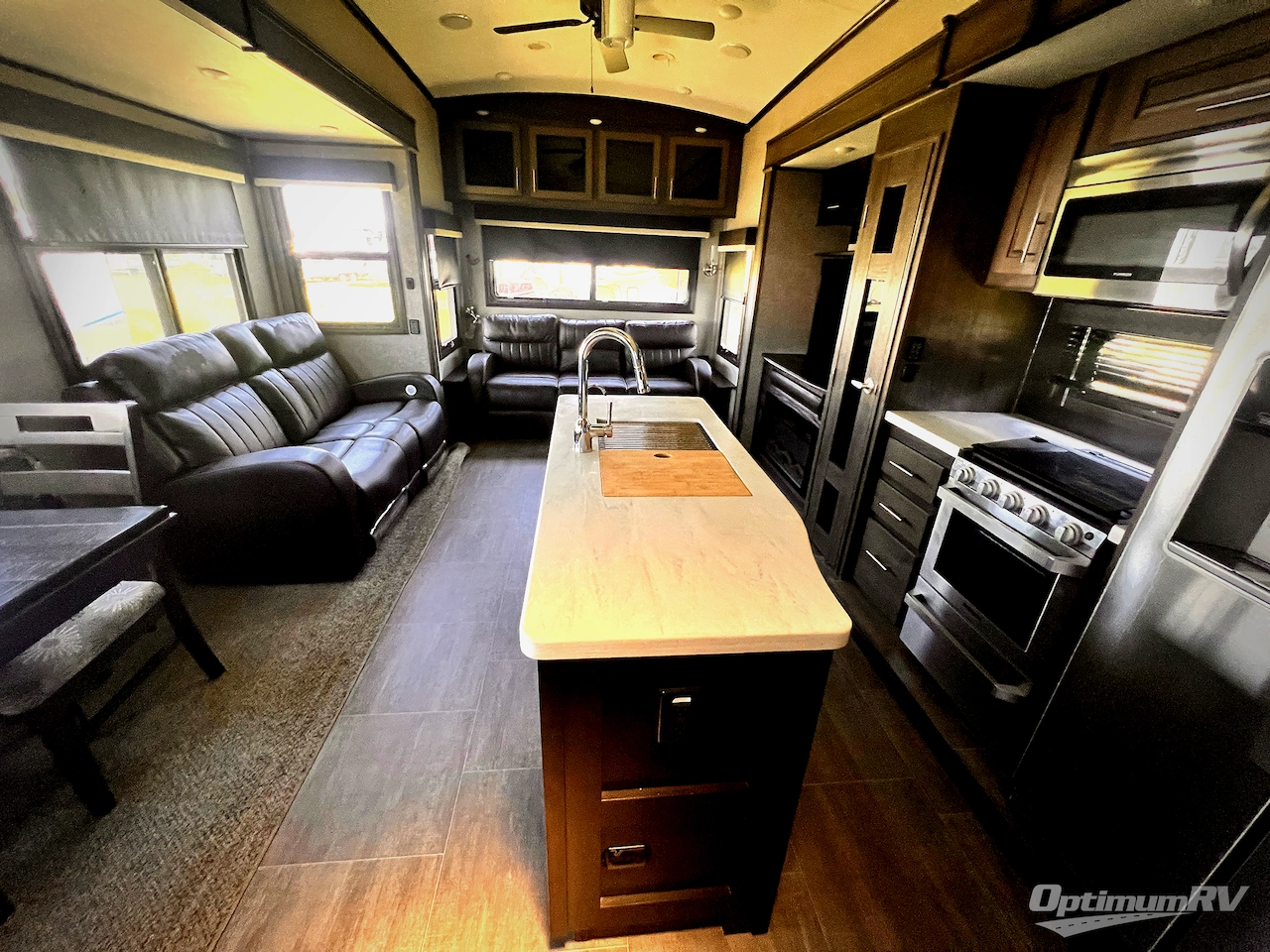 2020 Jayco North Point 377RLBH Photo 5