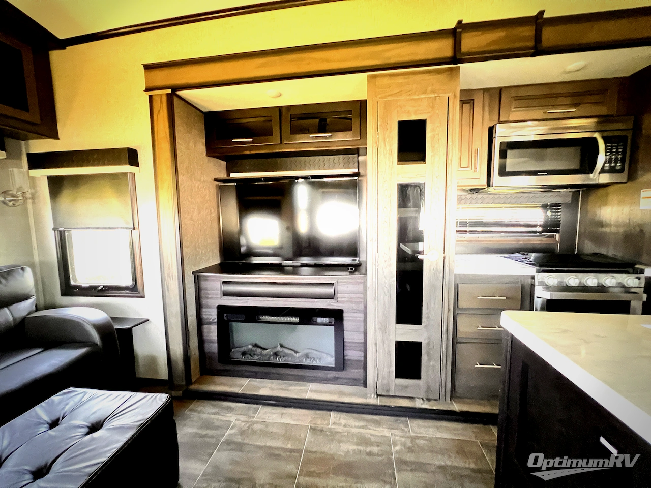 2020 Jayco North Point 377RLBH Photo 8