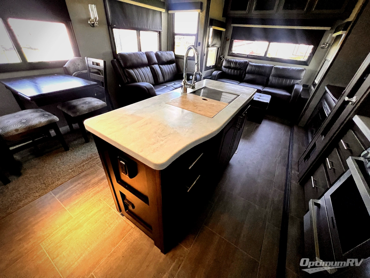 2020 Jayco North Point 377RLBH Photo 13