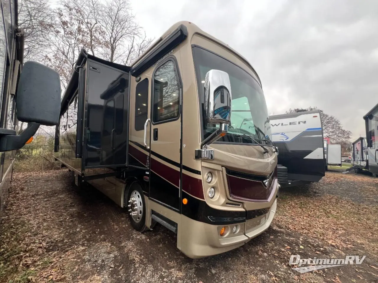 2017 Fleetwood Discovery 39G Photo 1