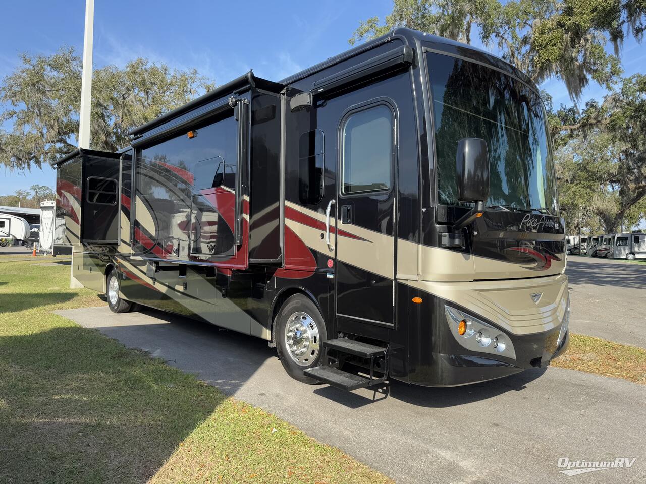 2019 Fleetwood Pace Arrow LXE 38K Photo 1