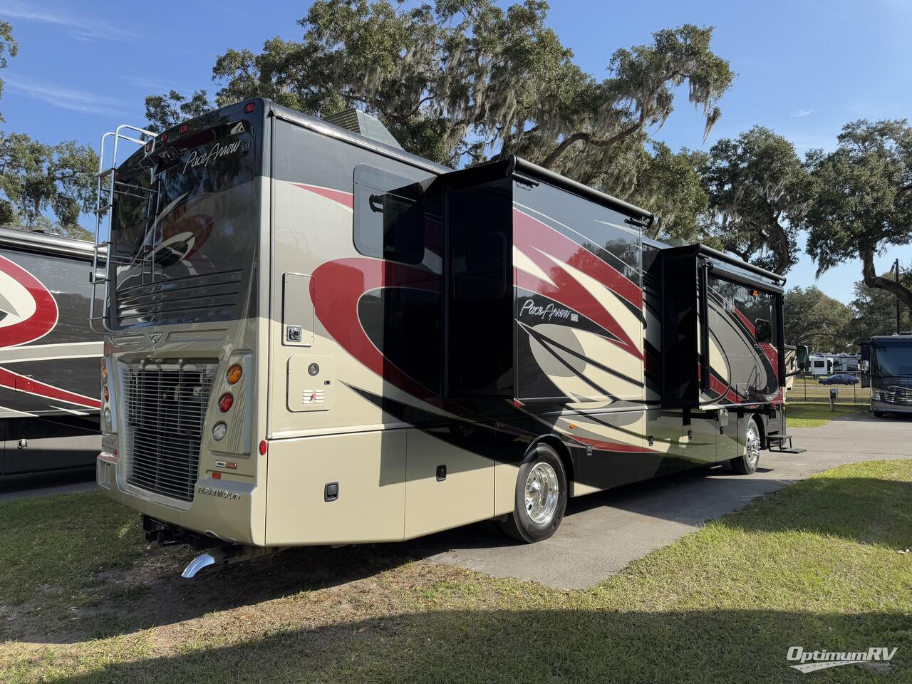 2019 Fleetwood Pace Arrow LXE 38K Photo 2