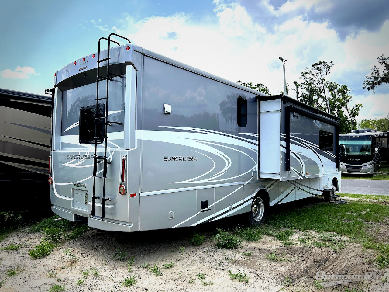 2016 Itasca Suncruiser 38Q Photo 2