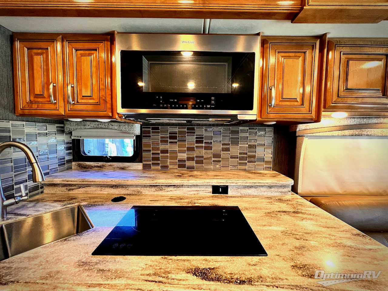 2019 Thor Aria 4000 Photo 13
