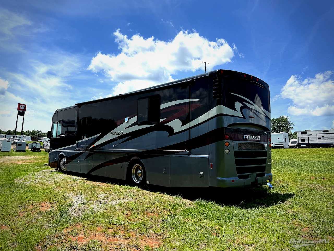 2016 Winnebago Forza 36G Photo 3