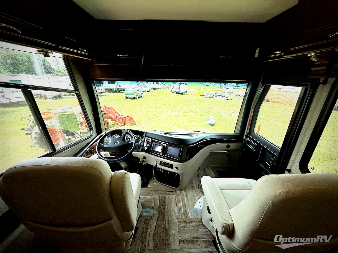2018 Fleetwood Discovery 39F Photo 24