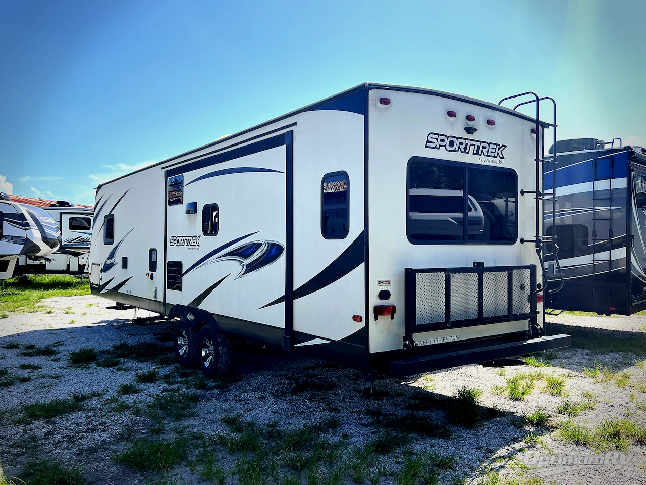2018 Venture SportTrek 290VIK Photo 3