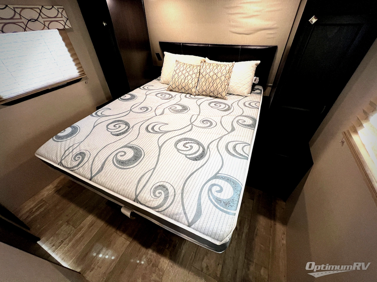2018 Venture SportTrek 290VIK Photo 19
