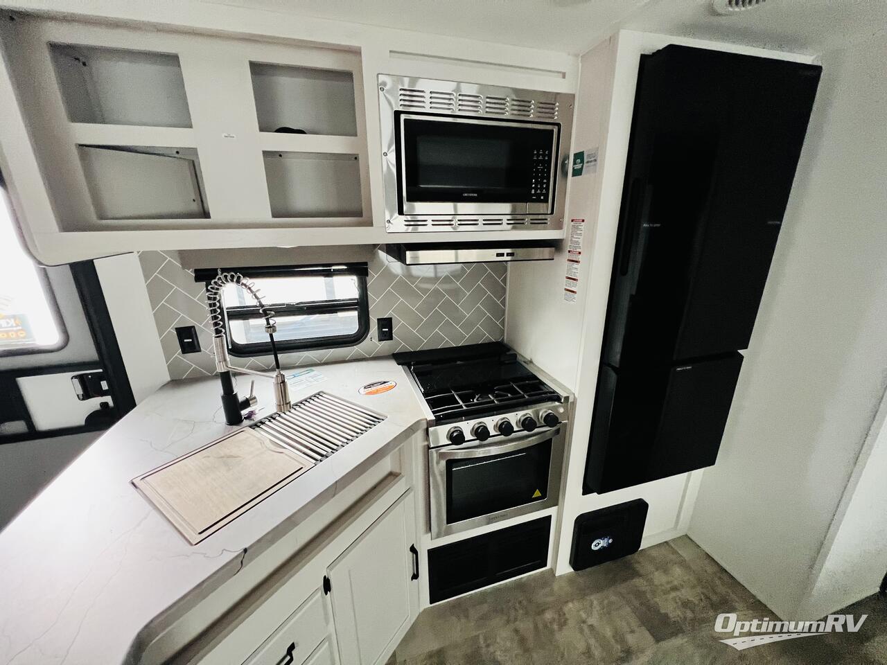 2025 Palomino Puma 32RBFQ2 Photo 8
