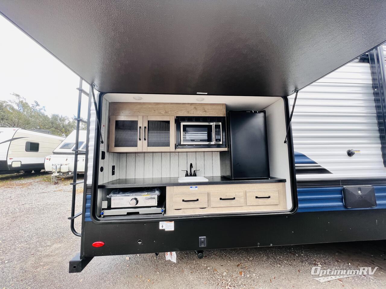 2025 Palomino Puma 31QBBH Photo 23