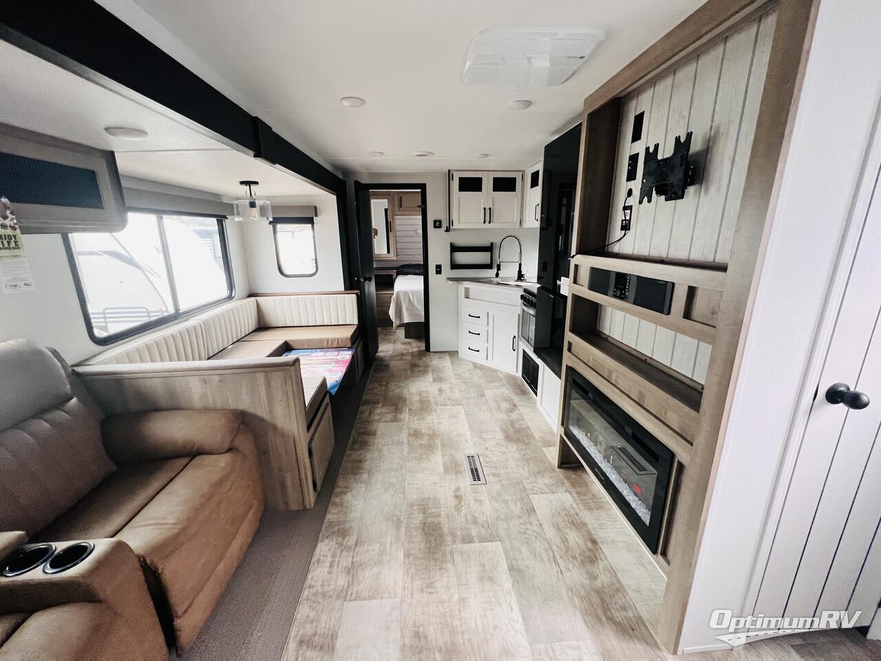 2025 Palomino Puma 31QBBH Photo 5