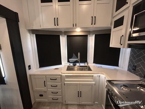 2025 Palomino Puma Destination 403LFT RV Photo 2