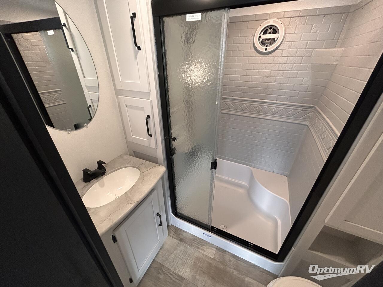 2025 Palomino Puma Destination 403LFT Photo 16