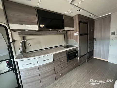 2021 Thor Delano Sprinter 24FB RV Photo 3