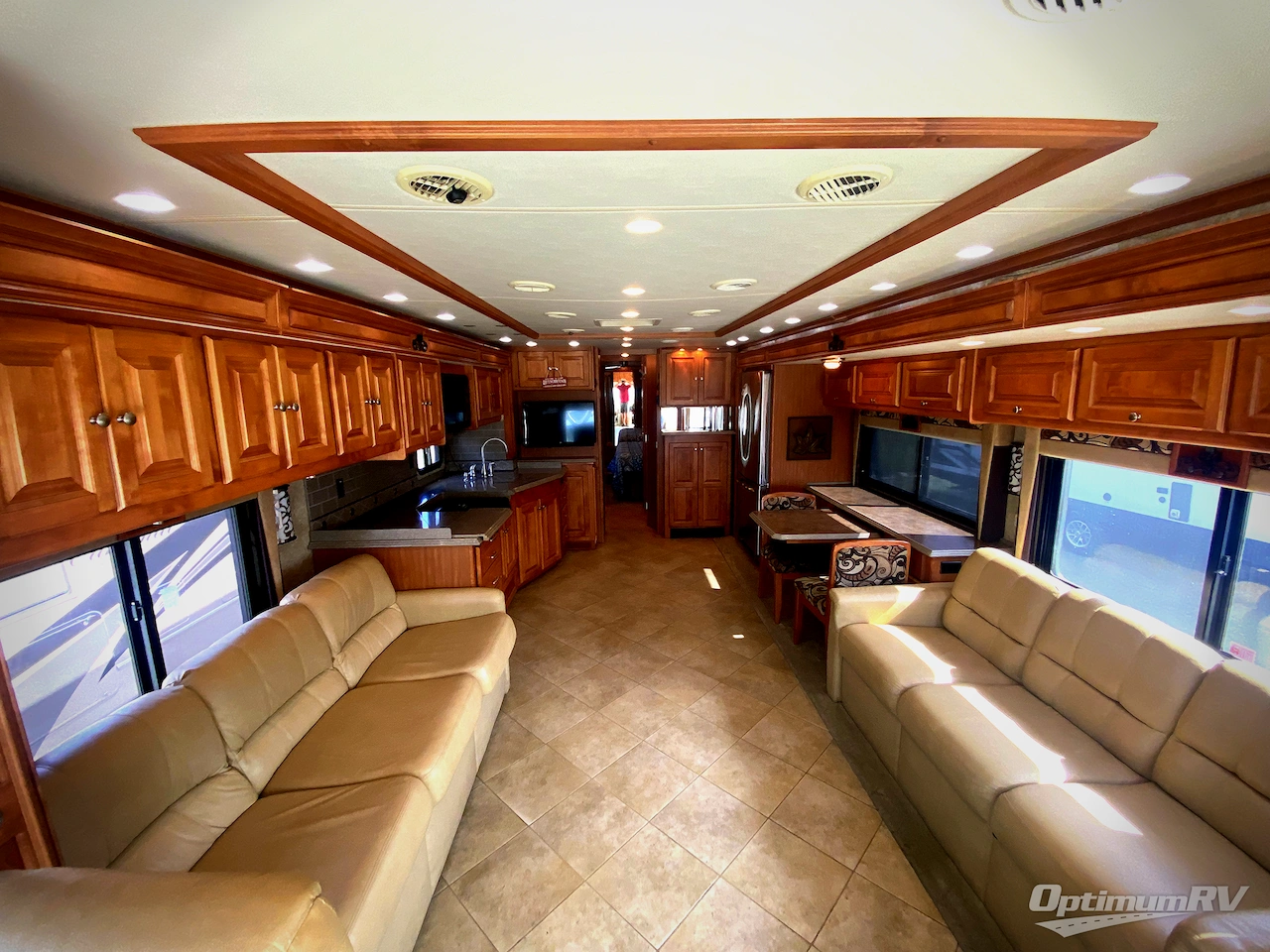 2010 Tiffin Phaeton 40QTH Photo 2