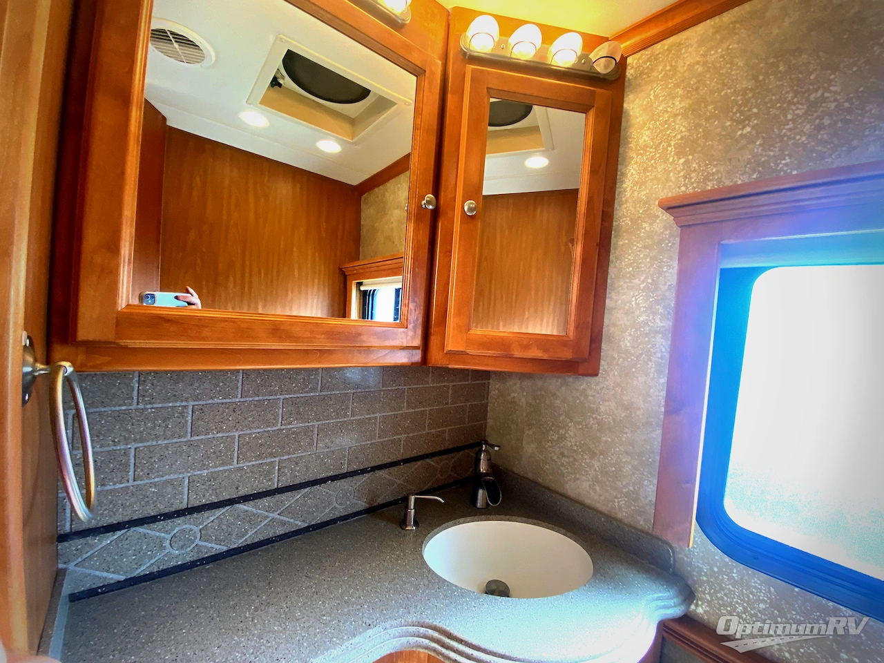 2010 Tiffin Phaeton 40QTH Photo 12