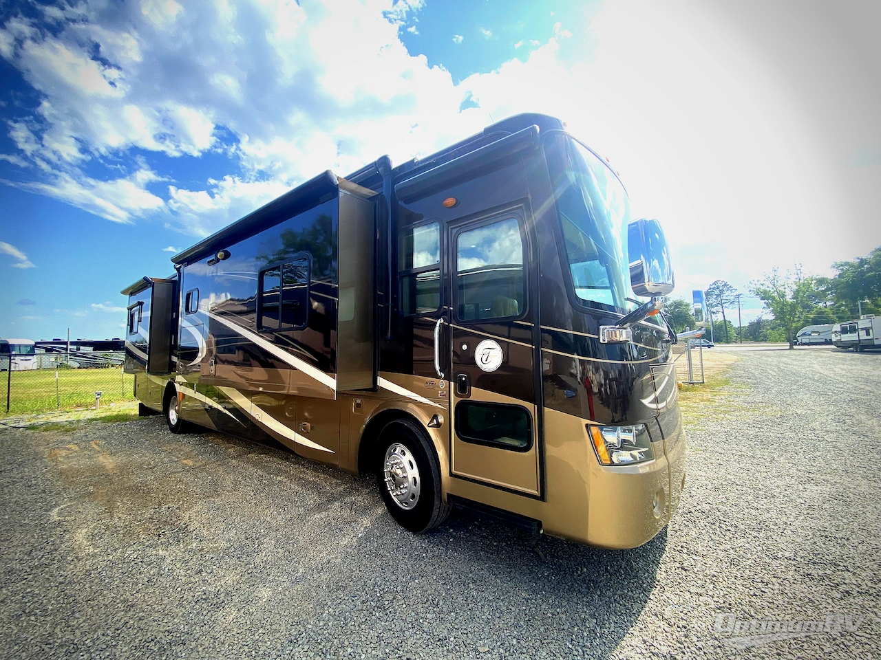 2010 Tiffin Phaeton 40QTH Photo 1