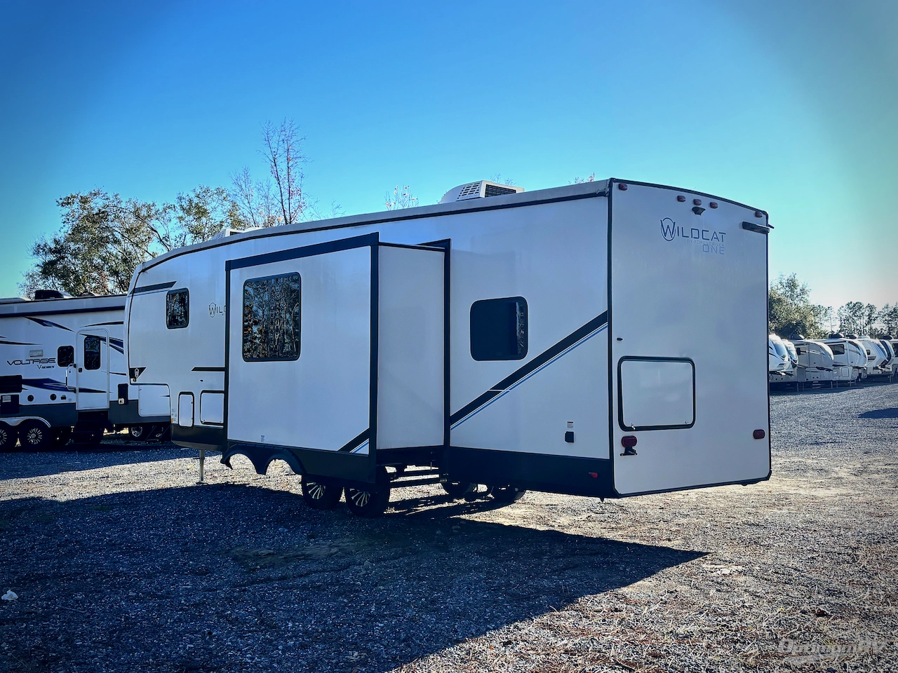 2023 Forest River Wildcat 28BH Photo 3