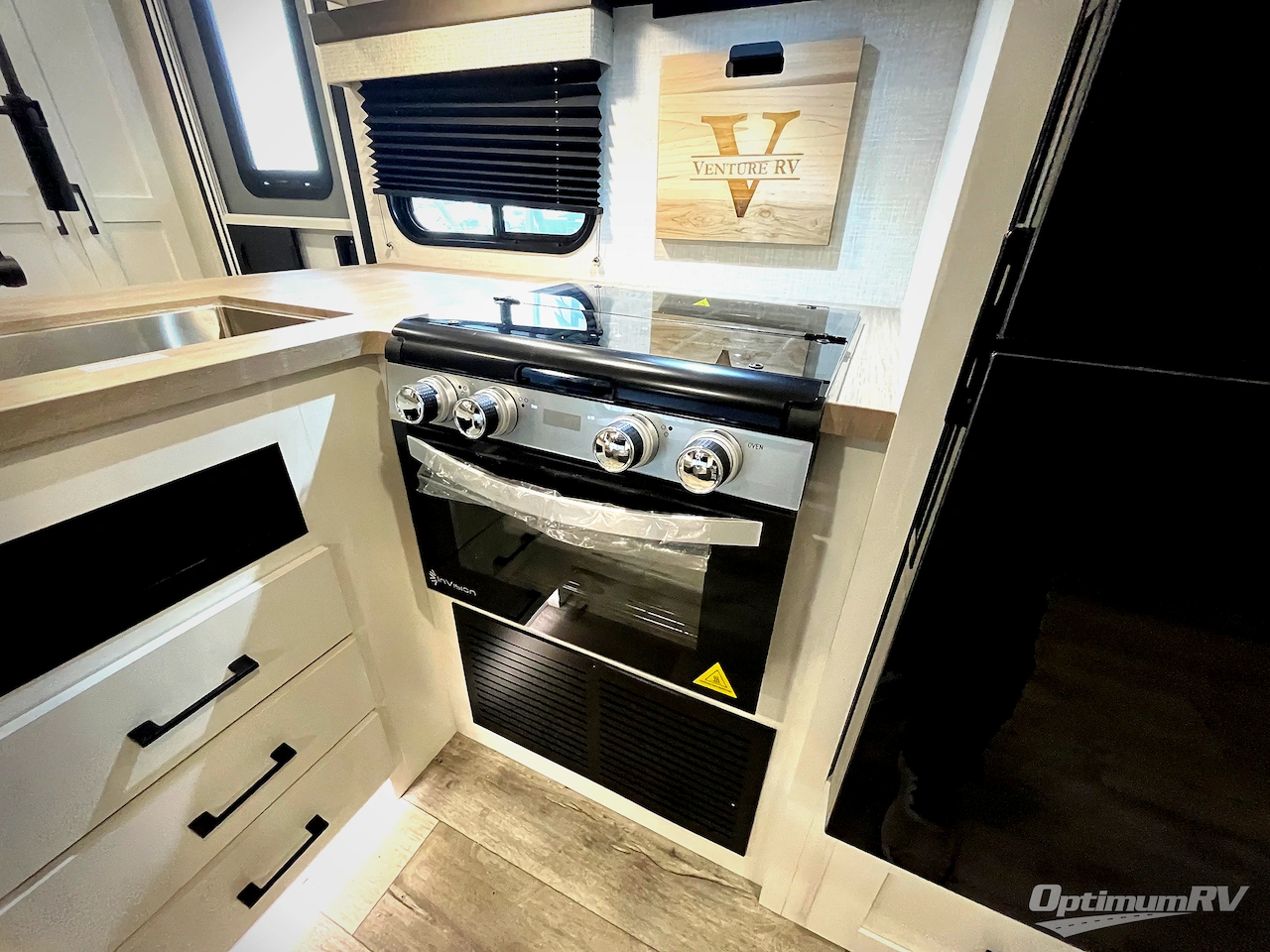 2025 Venture Sienna SA281VQB Photo 16