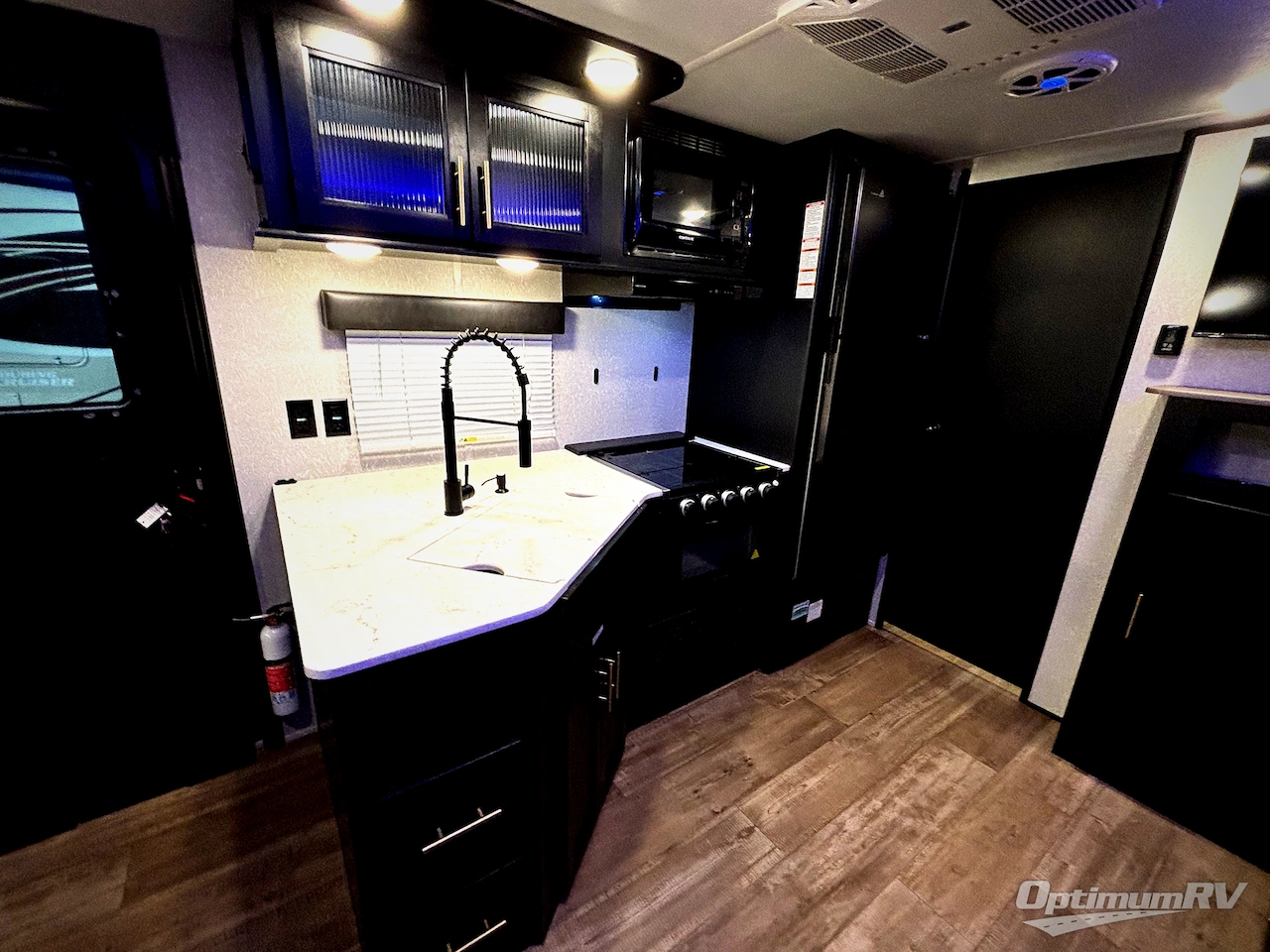 2022 Forest River Cherokee Grey Wolf 27RR Photo 7