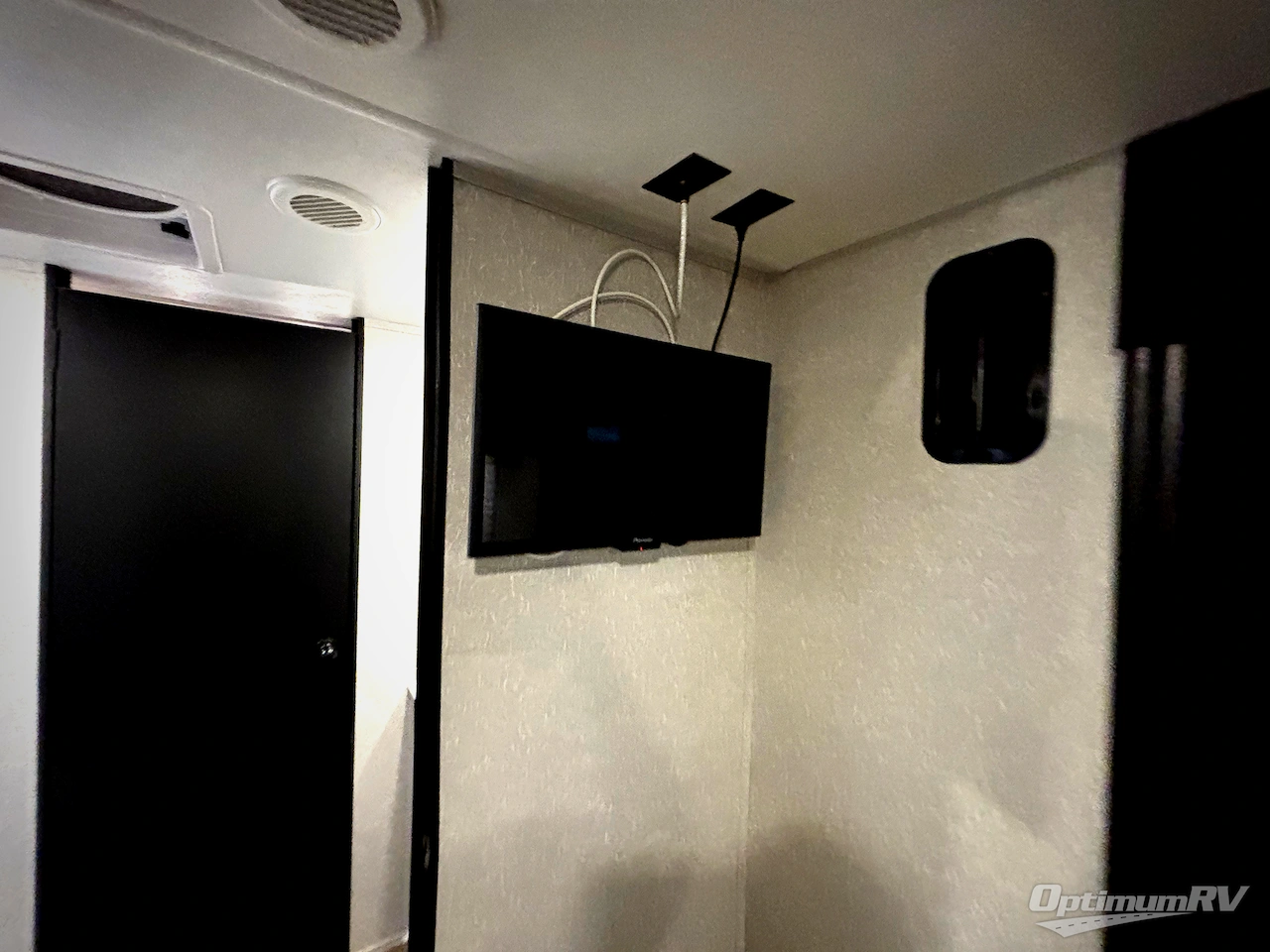 2022 Forest River Cherokee Grey Wolf 27RR Photo 14