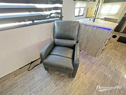 2021 Forest River Cherokee Alpha Wolf 27RK-L RV Photo 3