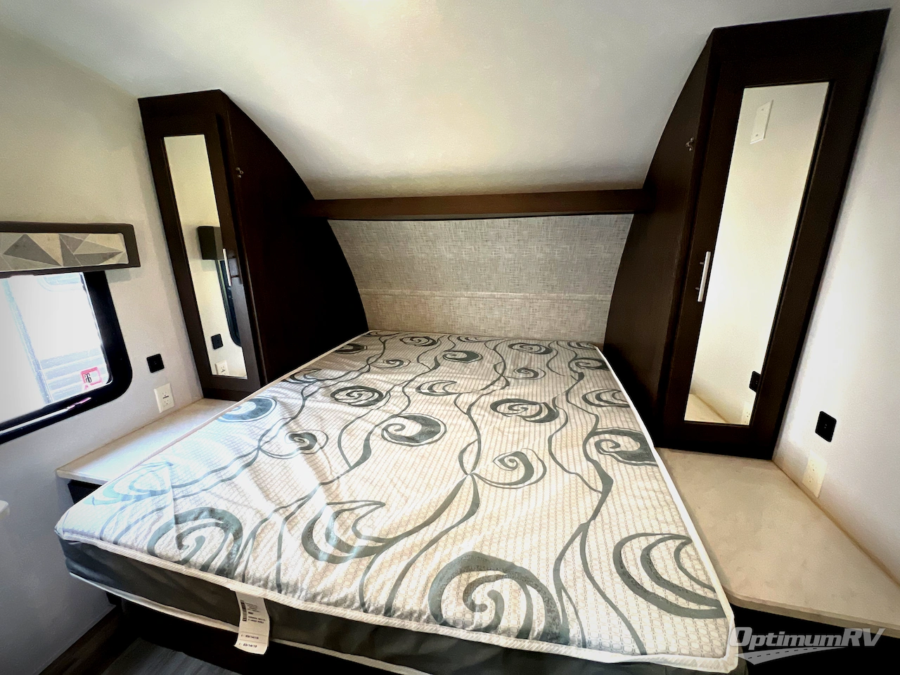 2019 Forest River Wildwood X-Lite 171RBXL Photo 6