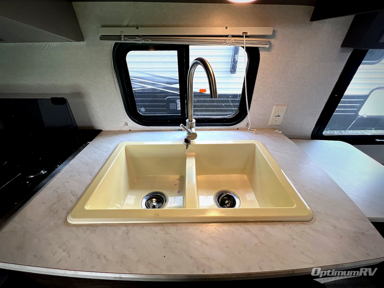 2019 Forest River Wildwood X-Lite 171RBXL Photo 10