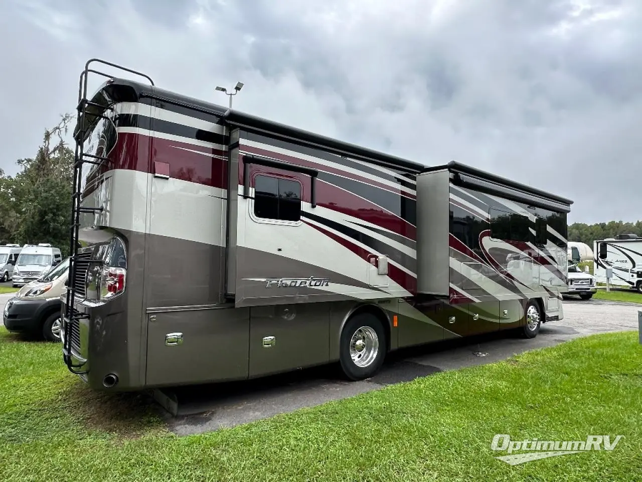 2018 Tiffin Phaeton 40 QKH Photo 2