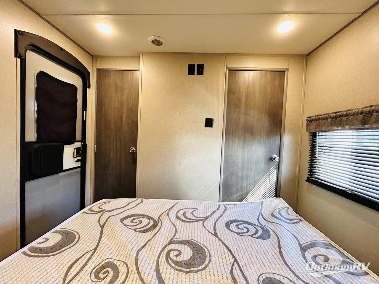 2022 Coachmen Catalina Legacy 263BHSCK Photo 9