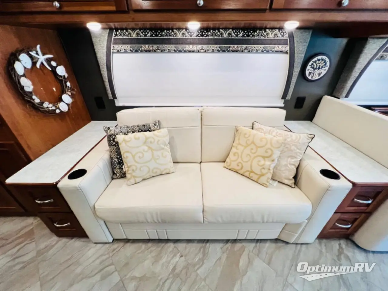 2018 Winnebago Forza 38F Photo 9