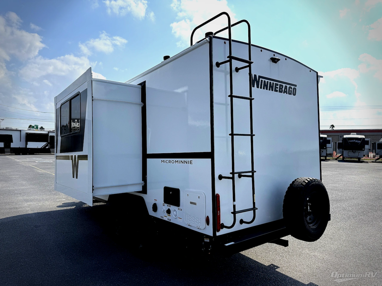 2026 Winnebago Micro Minnie 2108FBS Photo 3