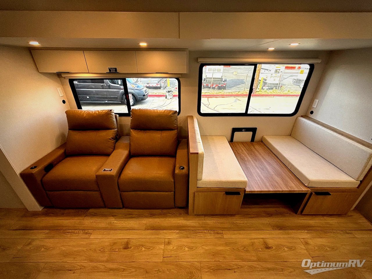 2026 Winnebago Thrive 26FKD Photo 6