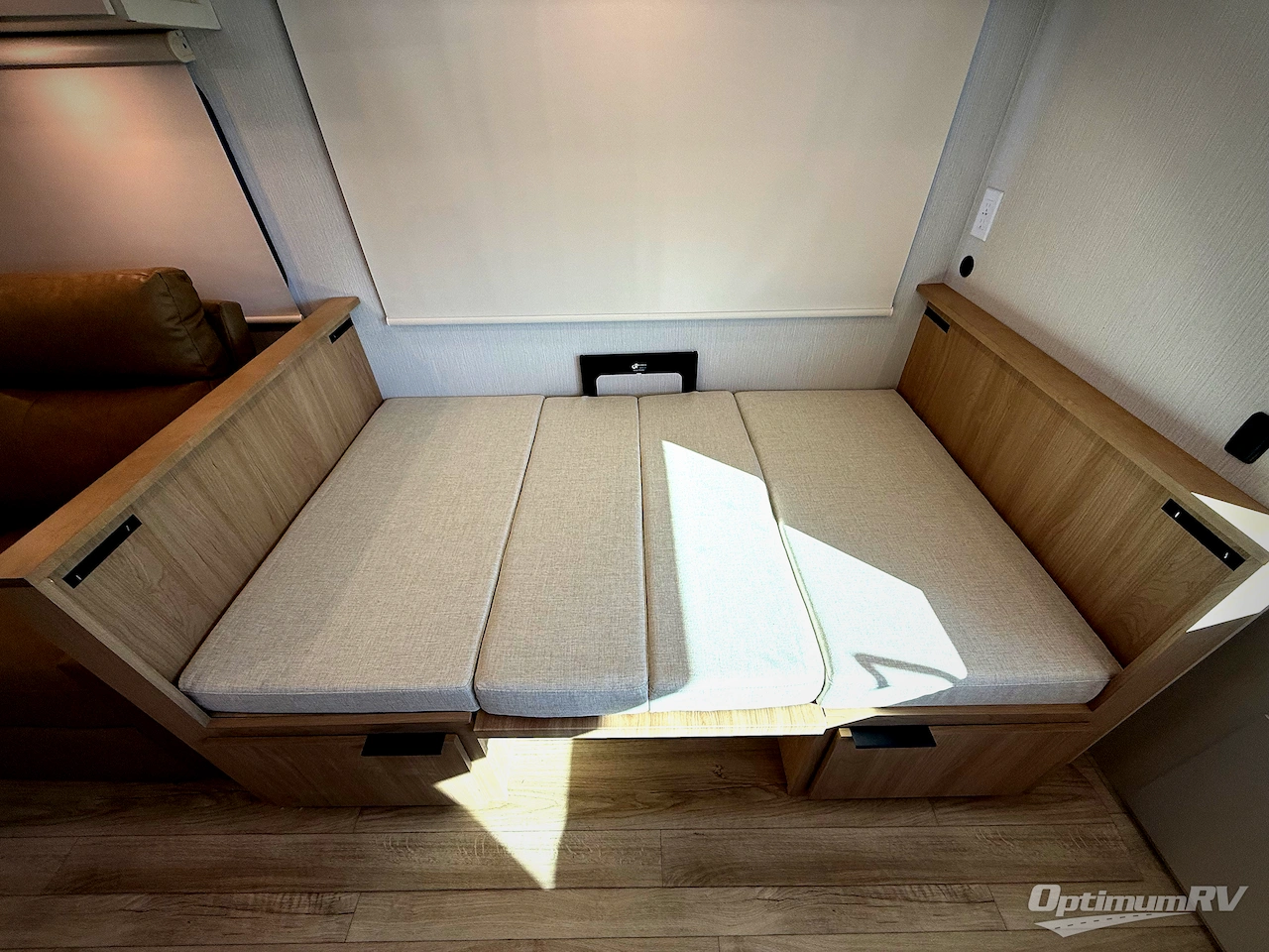 2026 Winnebago Thrive 26FKD Photo 6