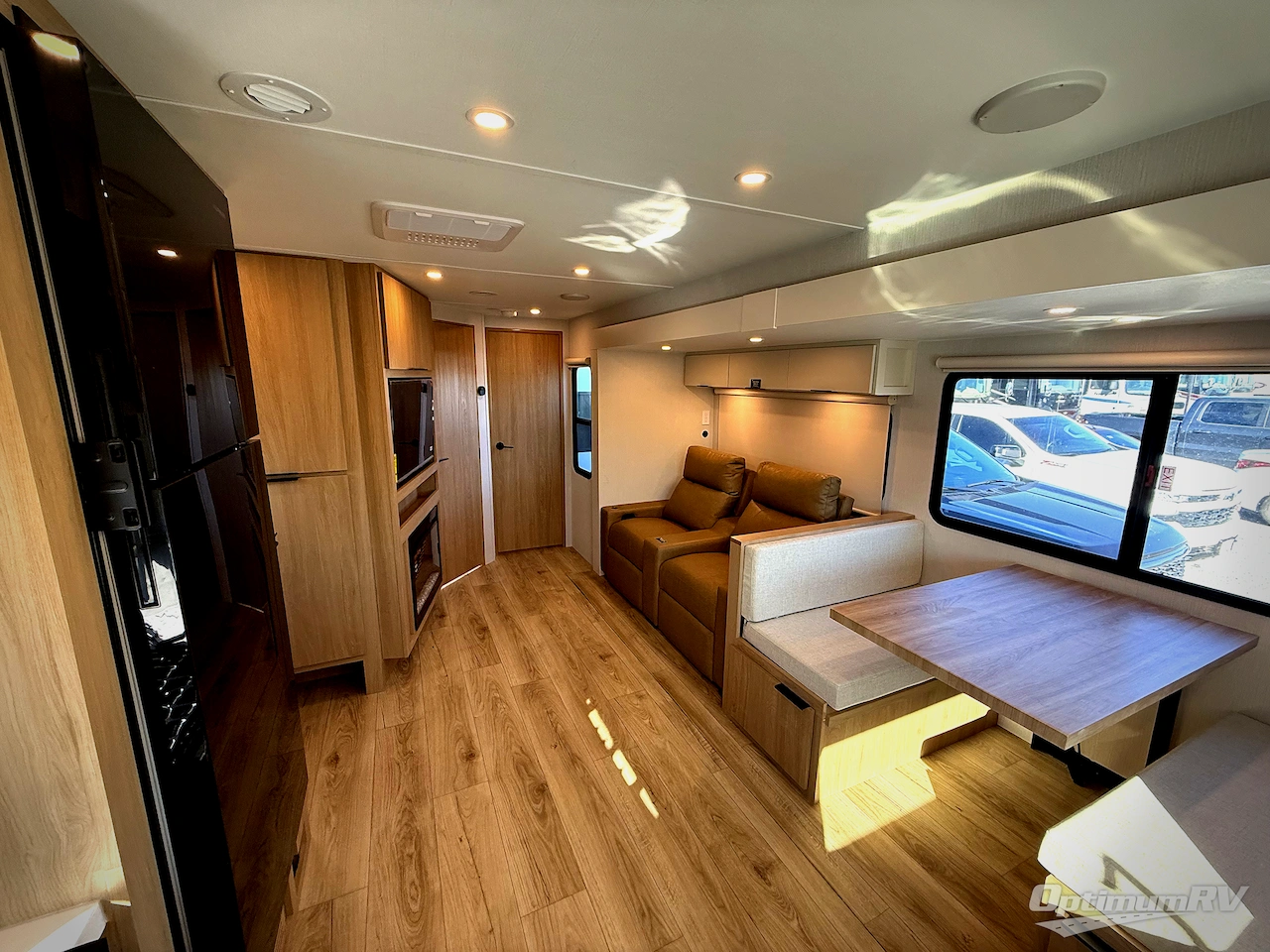 2026 Winnebago Thrive 26FKD Photo 13