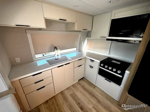 2026 Winnebago Thrive 26FKD RV Photo 4