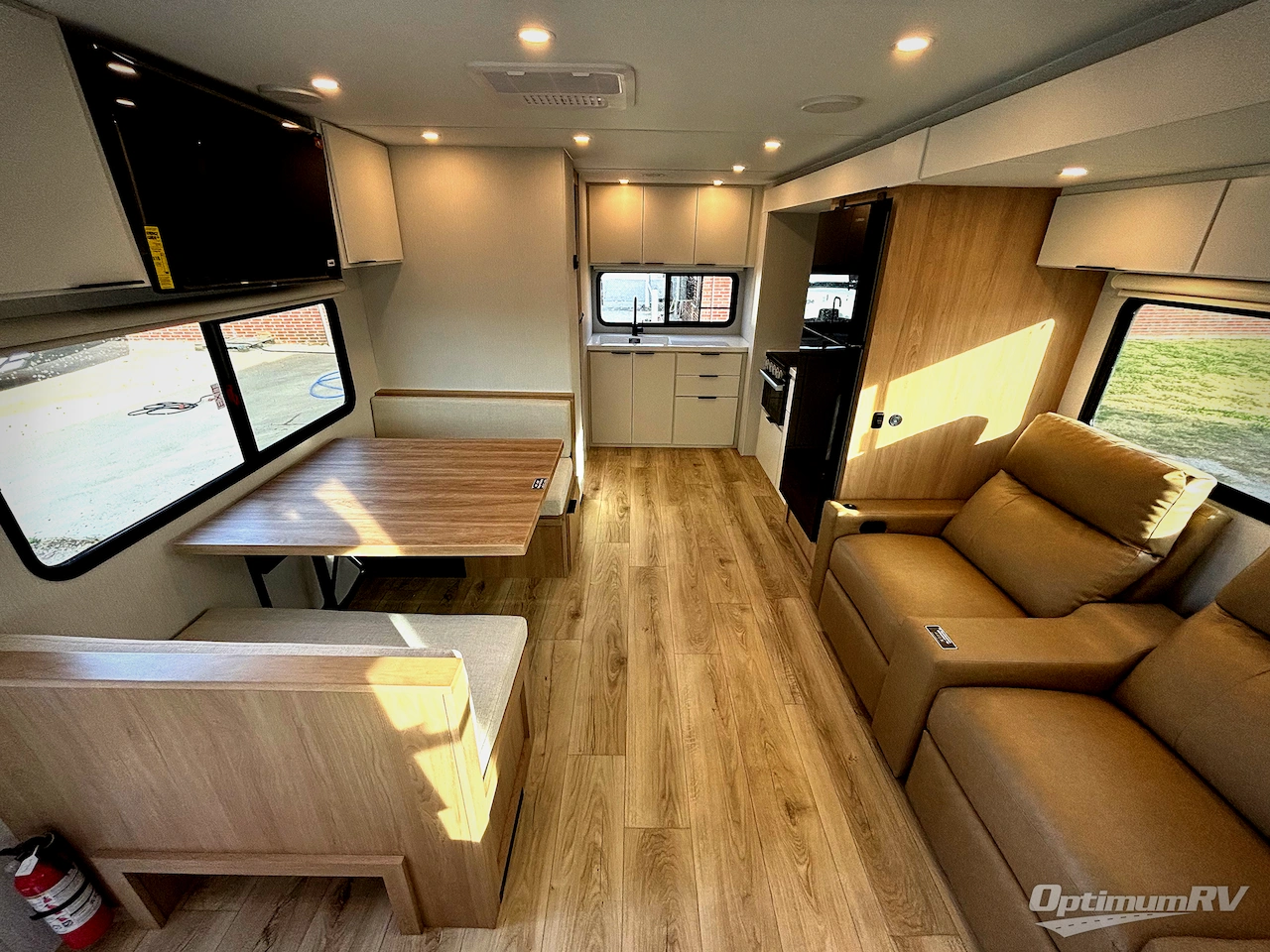 2026 Winnebago Thrive 22MLS Photo 4