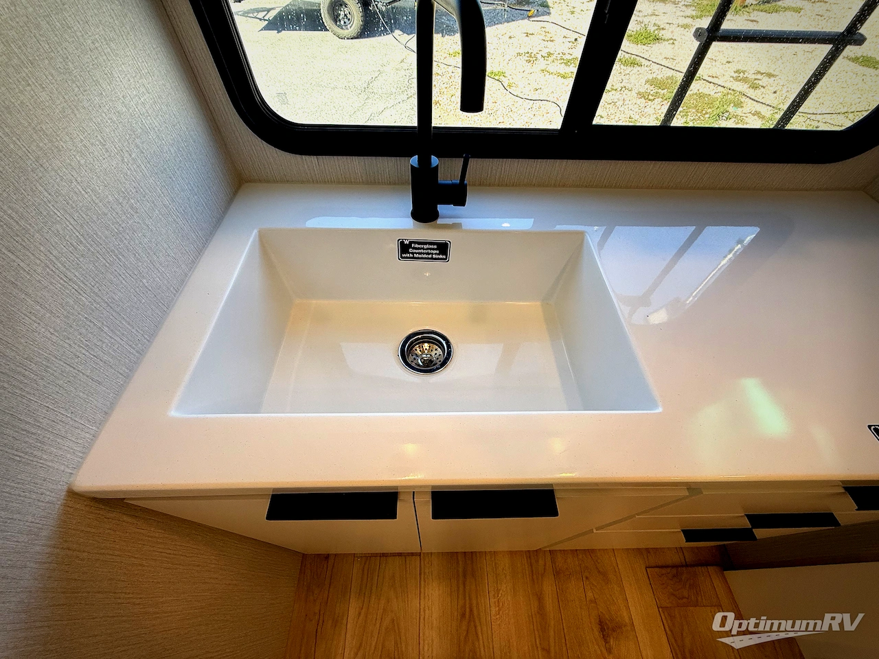 2026 Winnebago Thrive 22MLS Photo 13