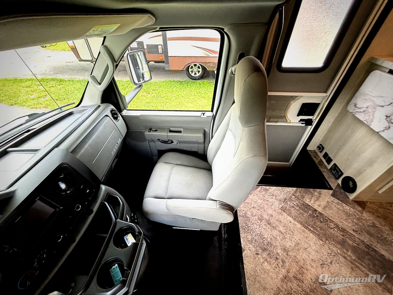 2020 Forest River Sunseeker LE 2850SLE Ford Photo 9