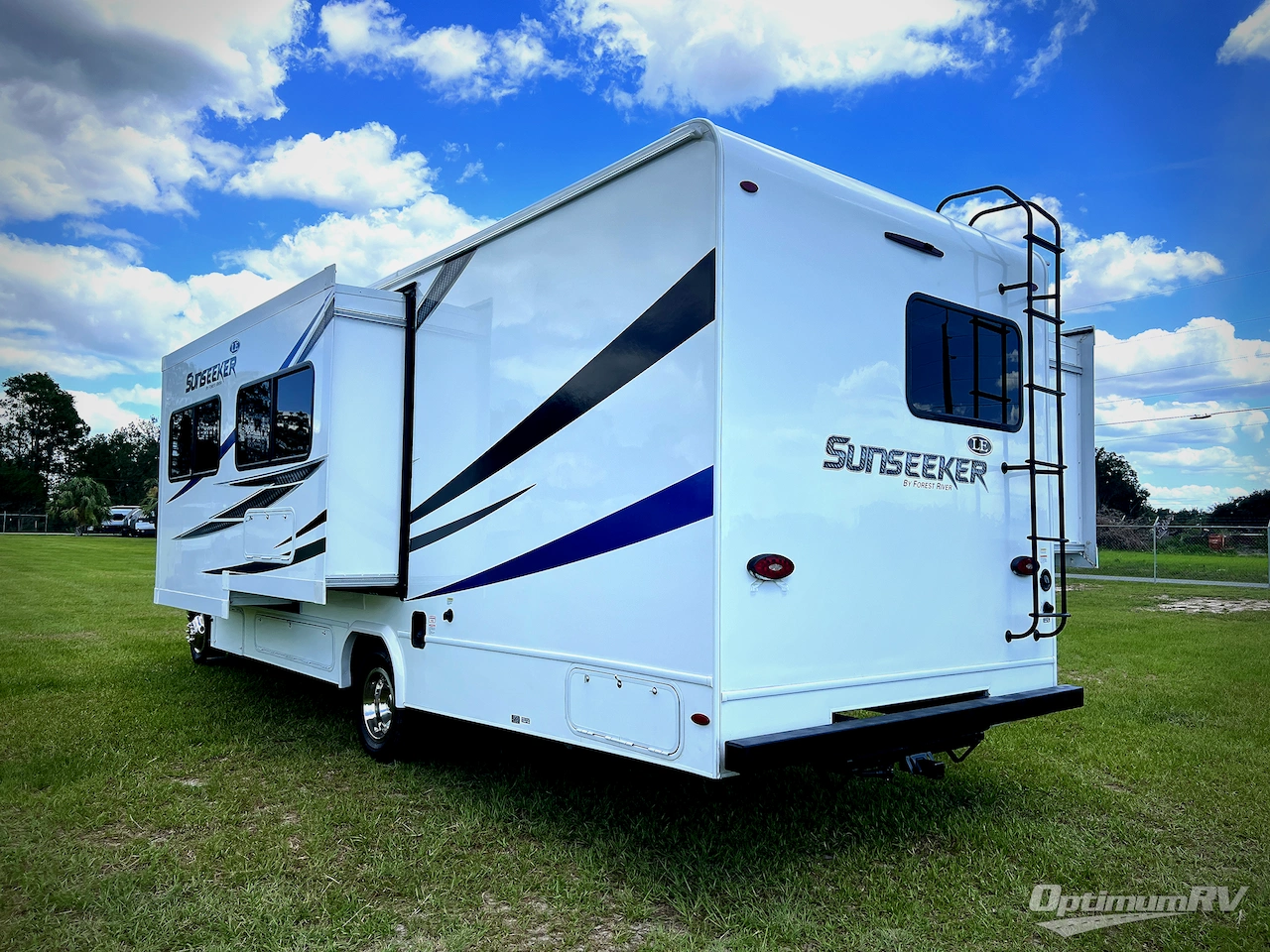 2020 Forest River Sunseeker LE 2550DSLE Chevy Photo 2