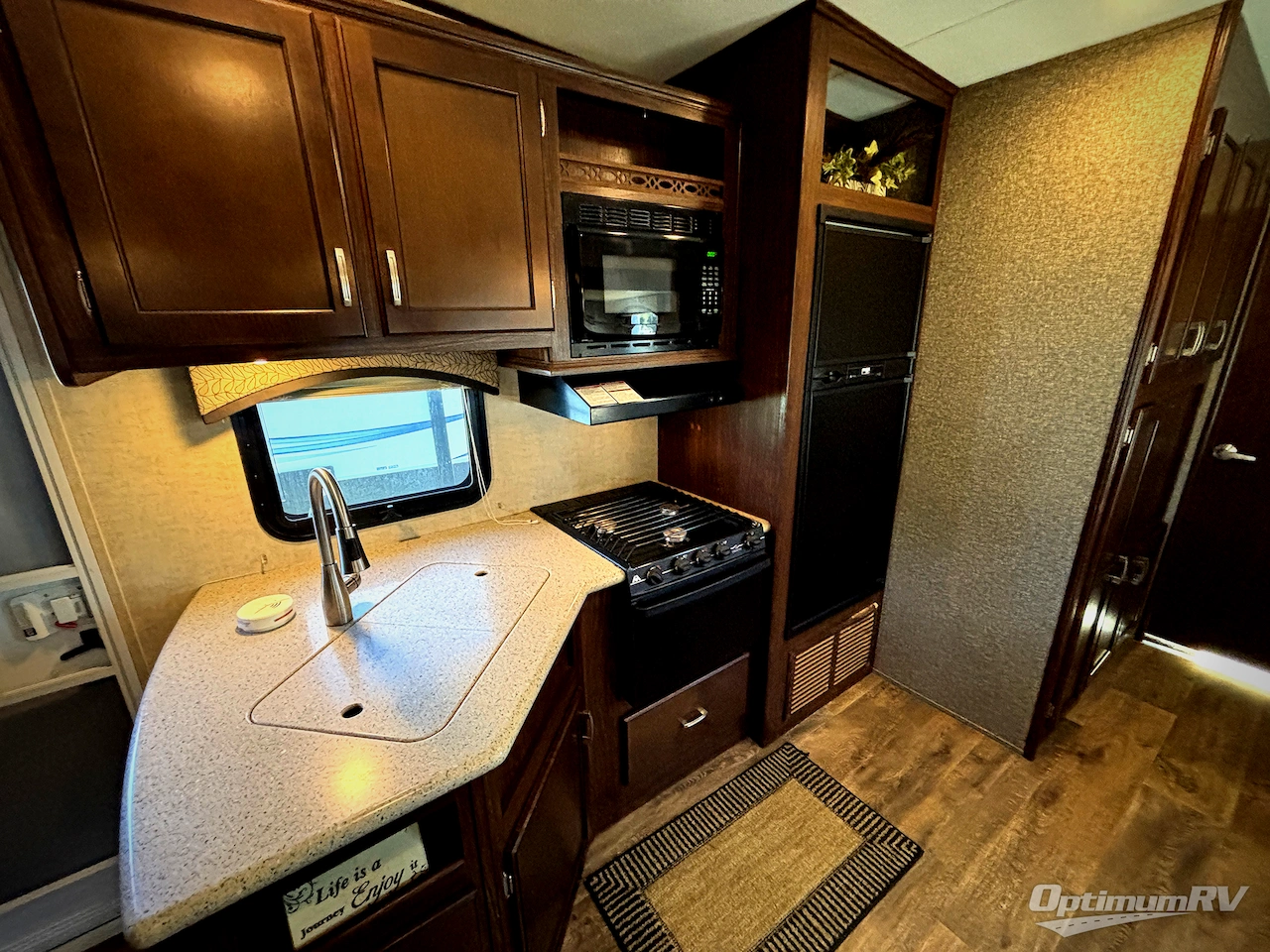 2016 Heartland Sundance XLT 298BH Photo 7