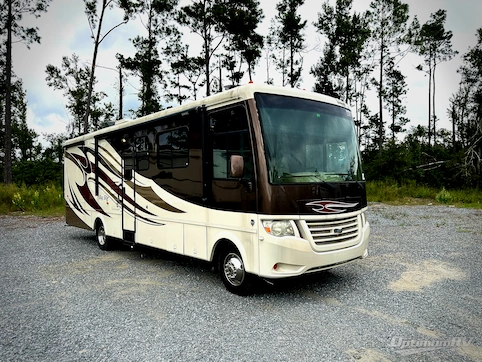 Used 2013 Newmar Bay Star 3305 Featured Photo