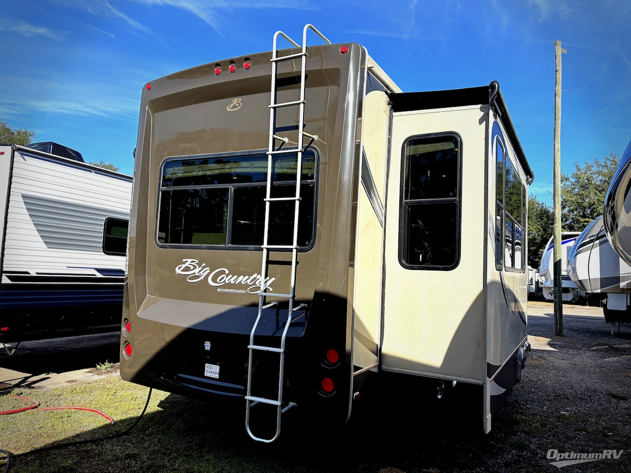 2014 Heartland Big Country 3070RE Photo 2